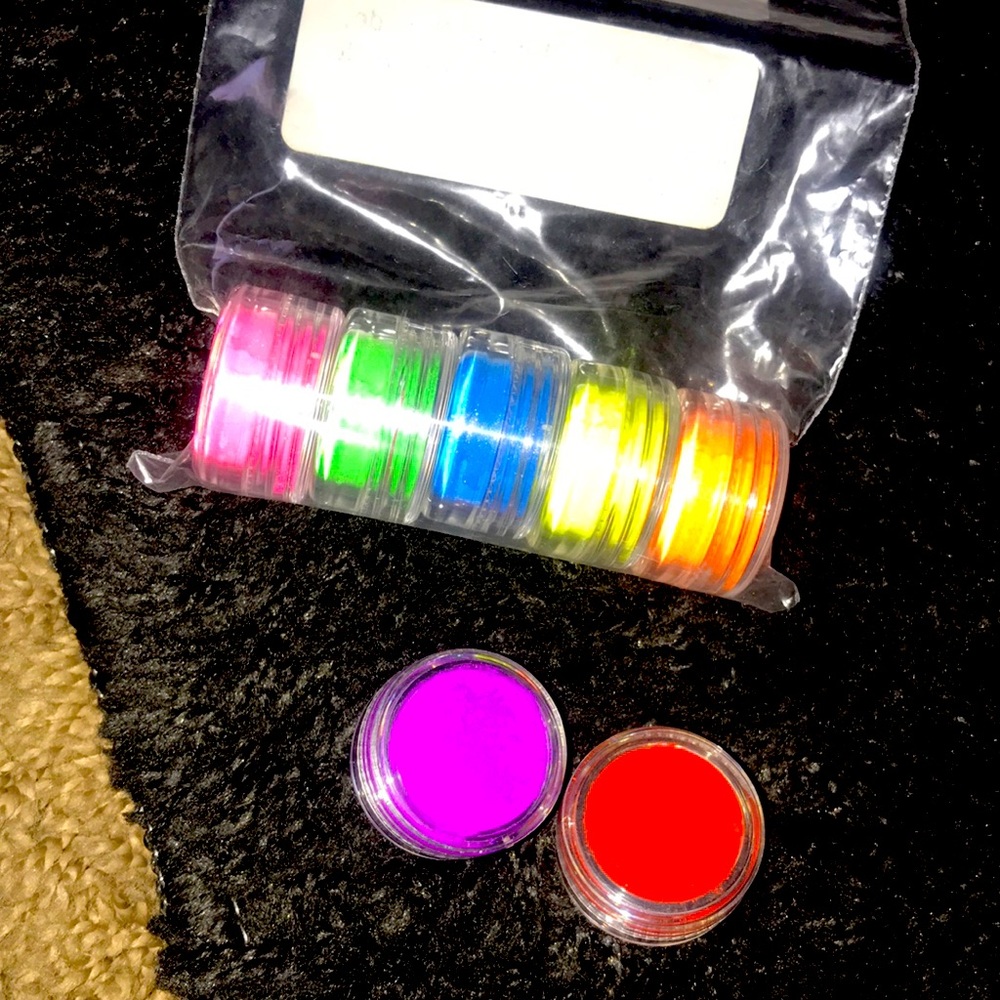 Loose pigment set of 7